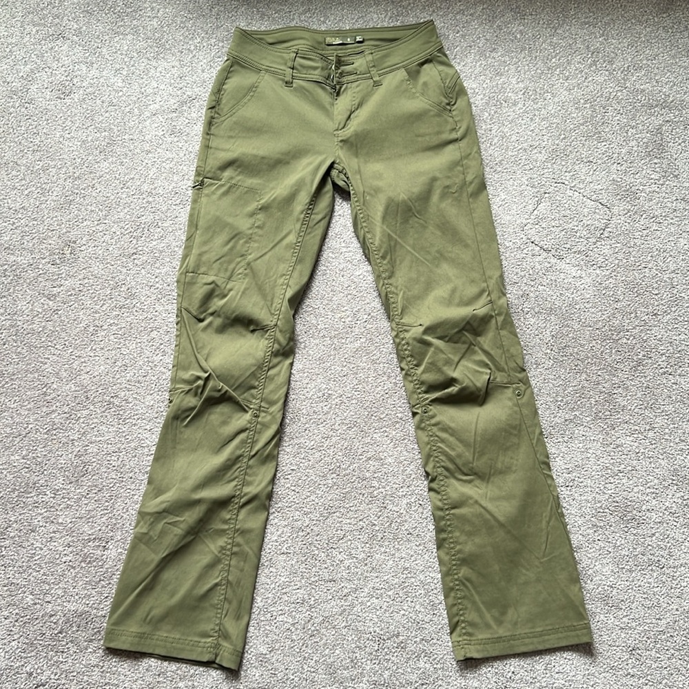 Prana Halle Stretch Zion Low Rise straight leg pant. Spruce green